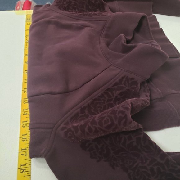 Lululemon Womens Fleece Floral Flock Pull Over Size 6 Purple Long Sleeve Mock - Picture 5 of 8